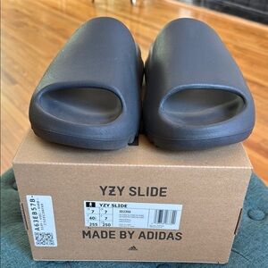 Adidas YZY Slide in Dark Gray